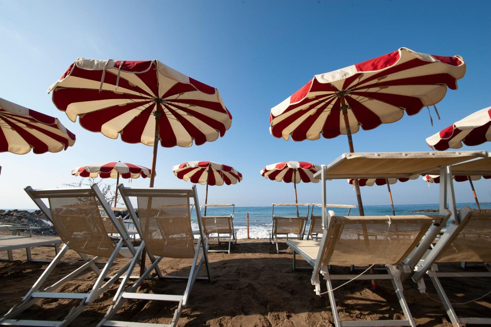 Ines Rivieraholiday Альбенга Экстерьер фото